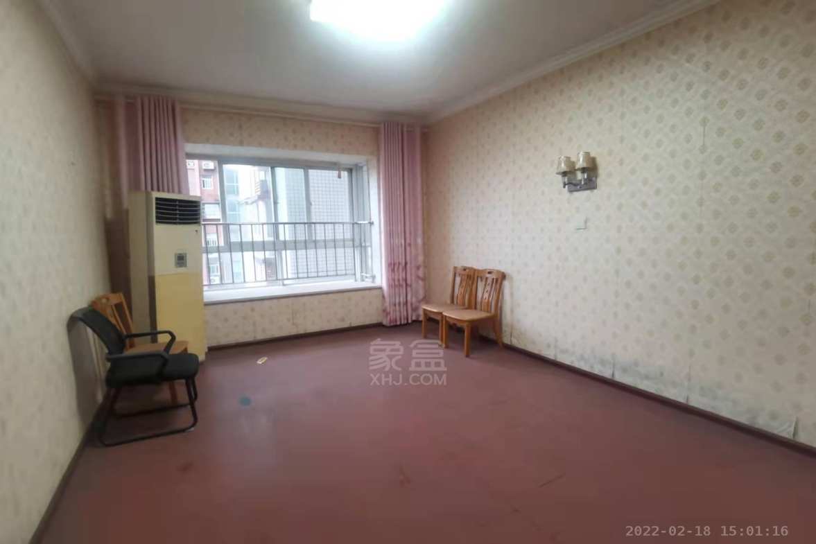 金钩花园 4室2厅2卫 1900.00元/月 金钩花园 4室2厅2卫 1900.00元/月室内图