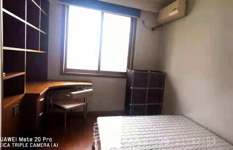 兴联村创新小区  4室2厅2卫    2400.0元/月室内图