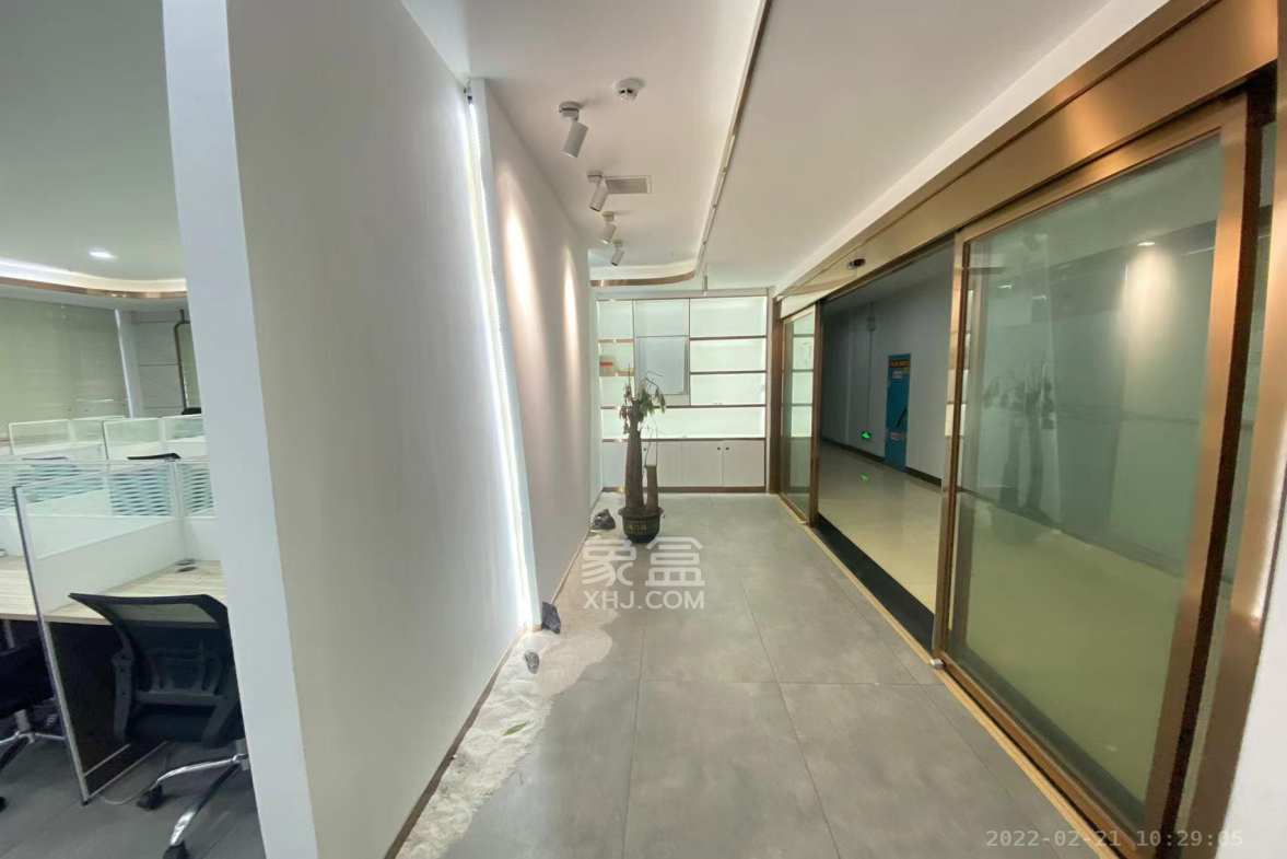 江河湾中心  1室1厅1卫    12000.0元/月室内图