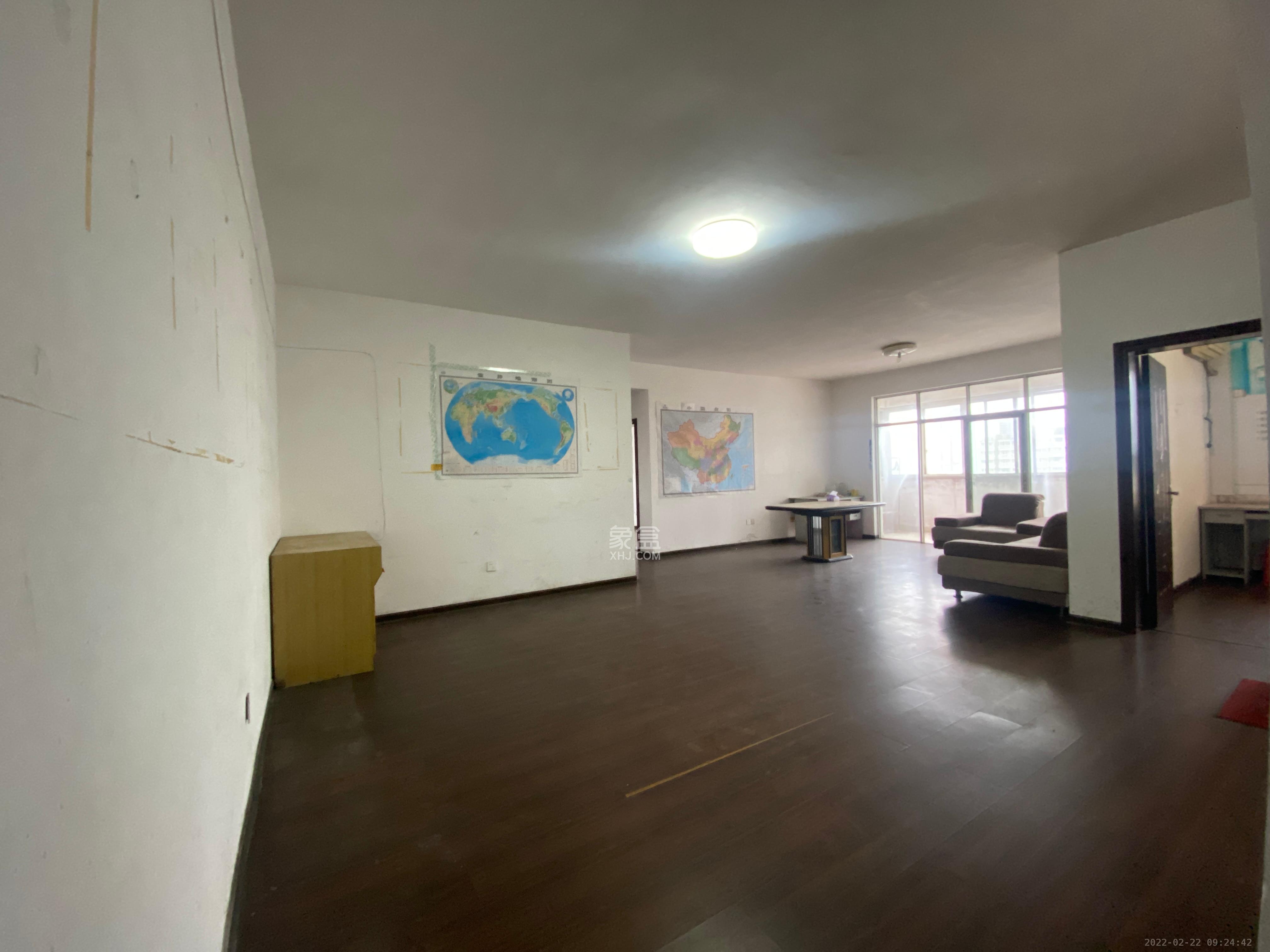 桔园经典 4室2厅1卫 2200.0元/月