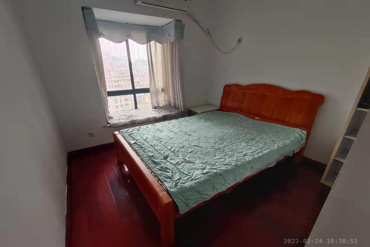 西域名邸  4室2厅2卫    3000.0元/月室内图