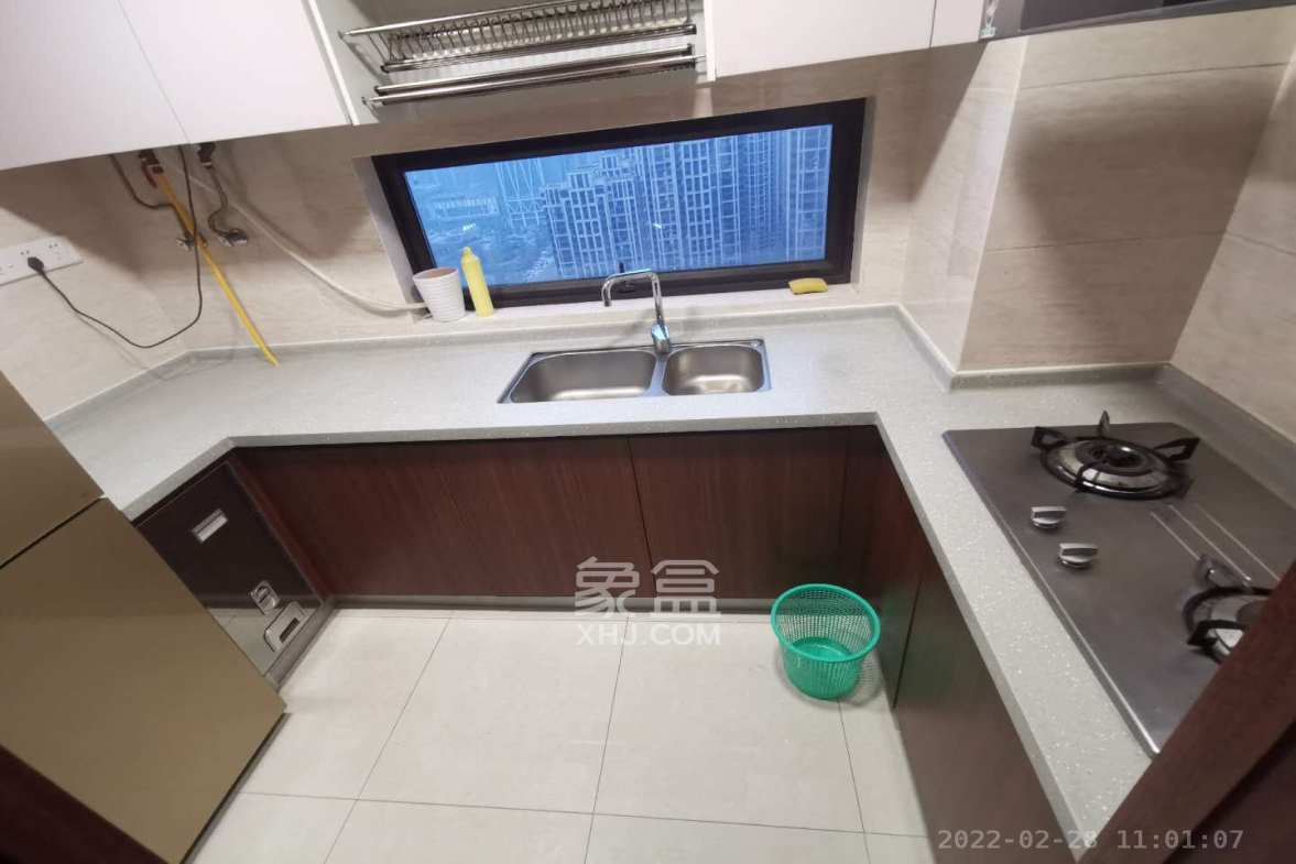 万科里金域滨江  3室2厅2卫    4800.0元/月室内图
