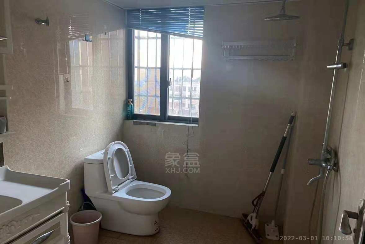 中央皇庭 3室2厅2卫 1.0元/月 中央皇庭 3室2厅2卫 1.0元/月室内图