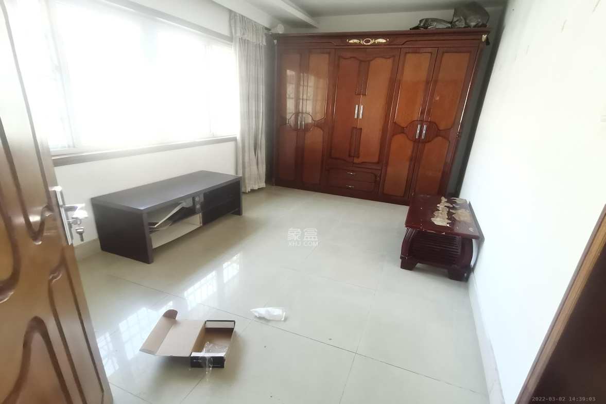 欣安小区 3室2厅2卫 2800.0元/月 欣安小区 3室2厅2卫 2800.0元/月室内图