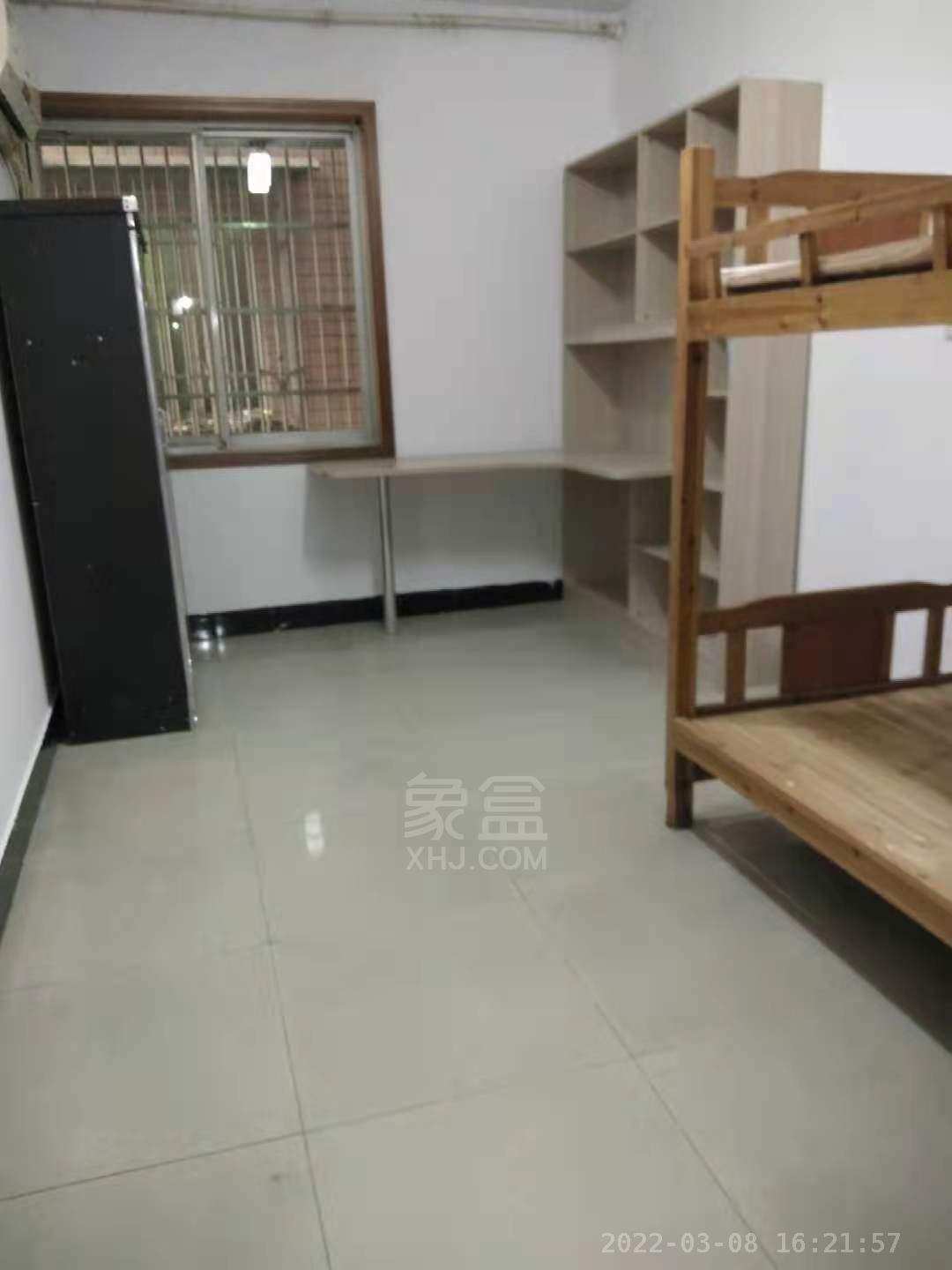 森宝大厦庆云山庄A10栋 3室2厅1卫 1600.00元/月 森宝大厦庆云山庄A10栋 3室2厅1卫 1600.00元/月室内图