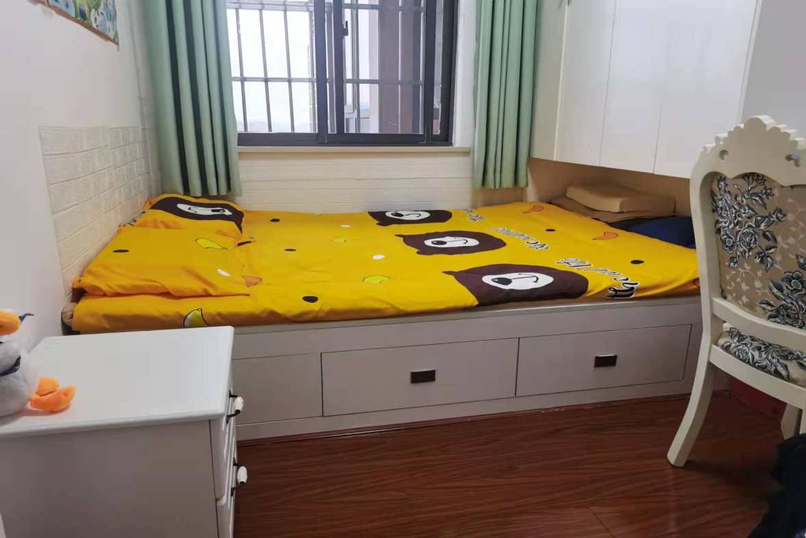康城上品  3室2厅1卫   66.80万卧室