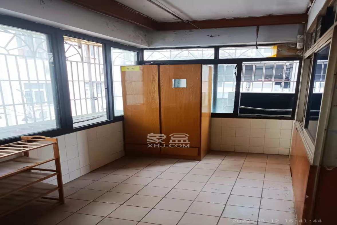 三泰街新富城  4室2厅2卫    4200.0元/月室内图