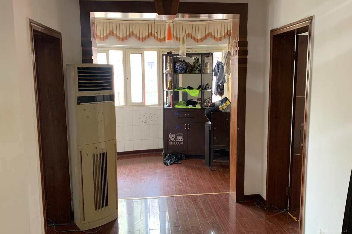 坡子街综合楼  2室1厅1卫    2500.0元/月室内图
