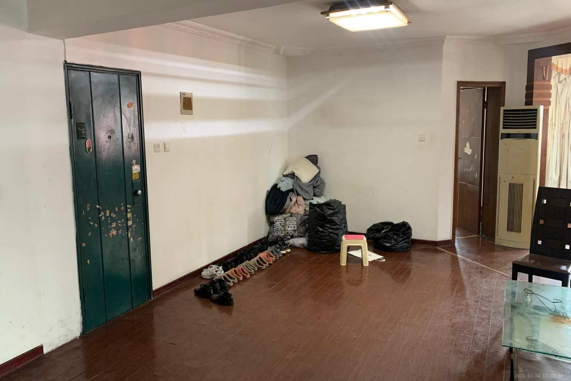 坡子街综合楼  2室1厅1卫    2500.0元/月室内图