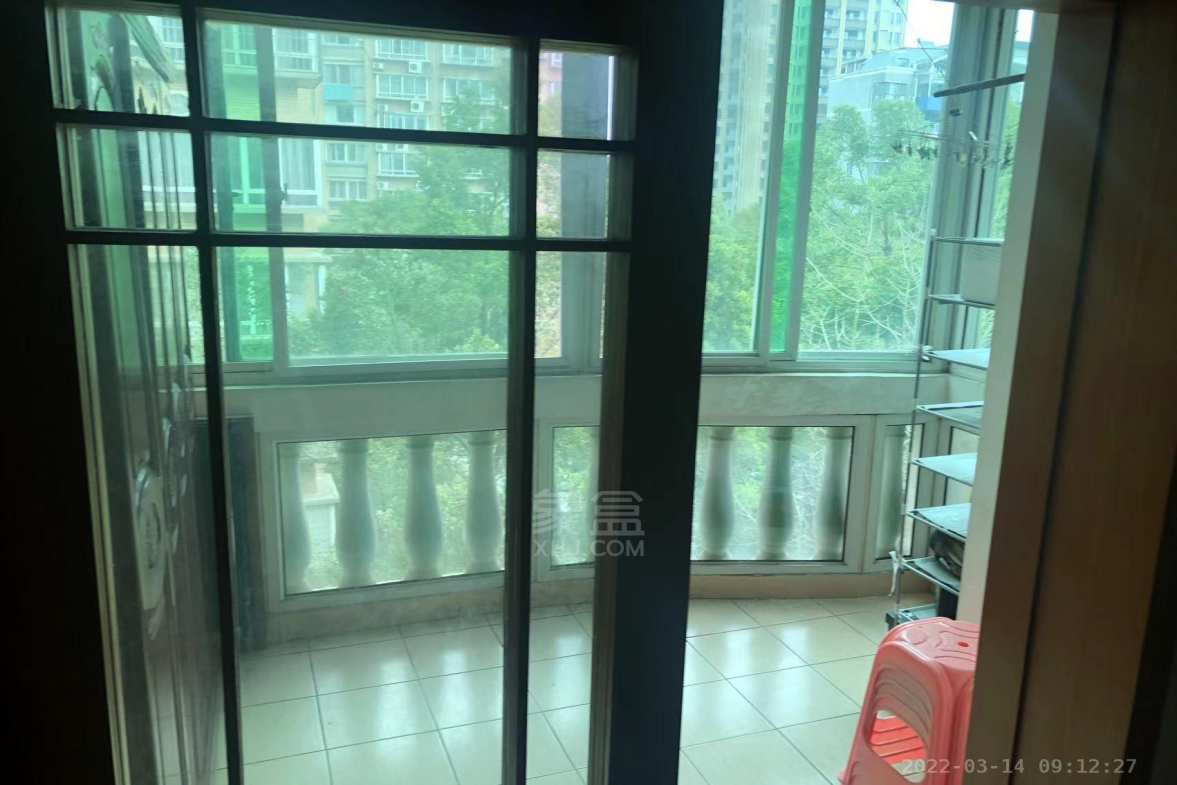 湘银二期世纪花园 3室2厅1卫 1900.0元/月 湘银二期世纪花园 3室2厅1卫 1900.0元/月小区图