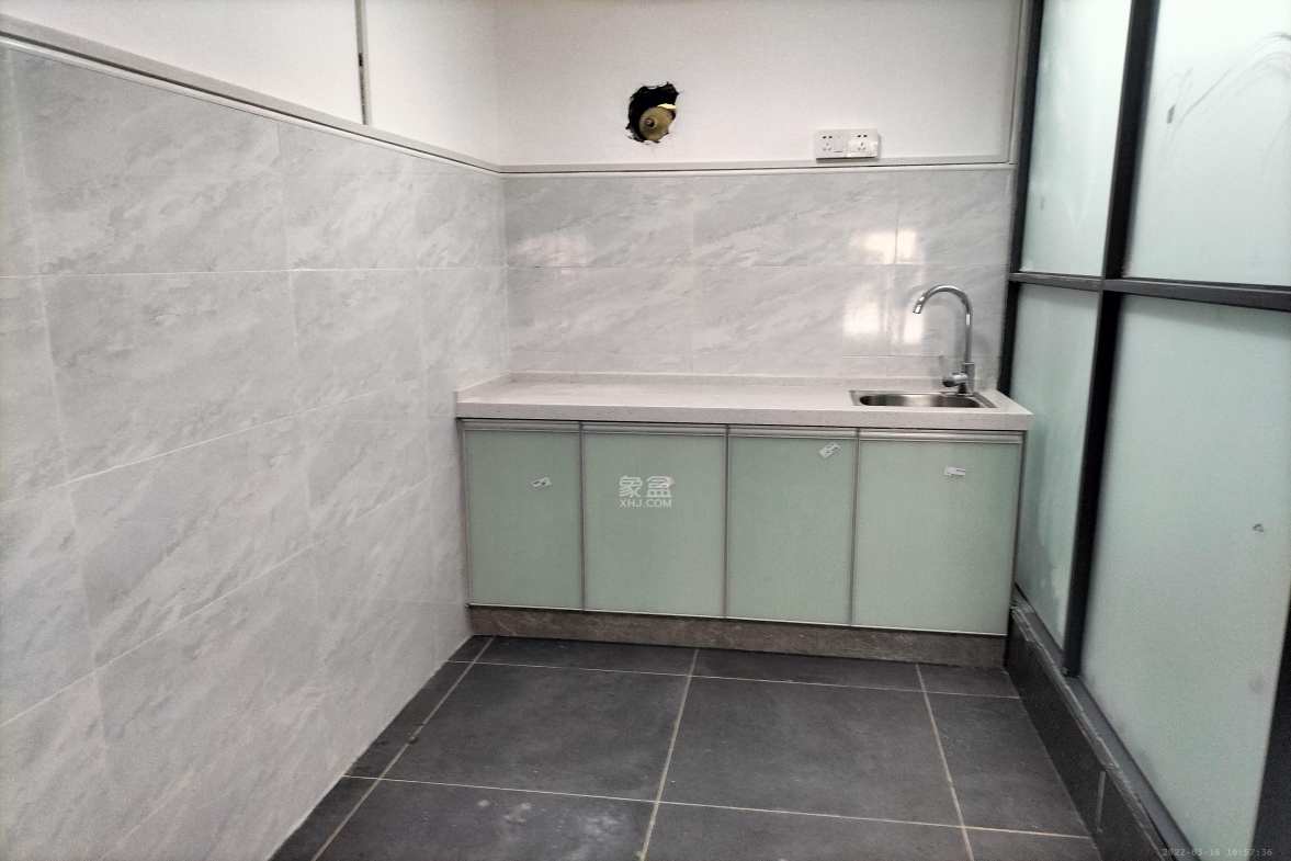 鄱阳小区  1室11厅1卫    1500.0元/月室内图