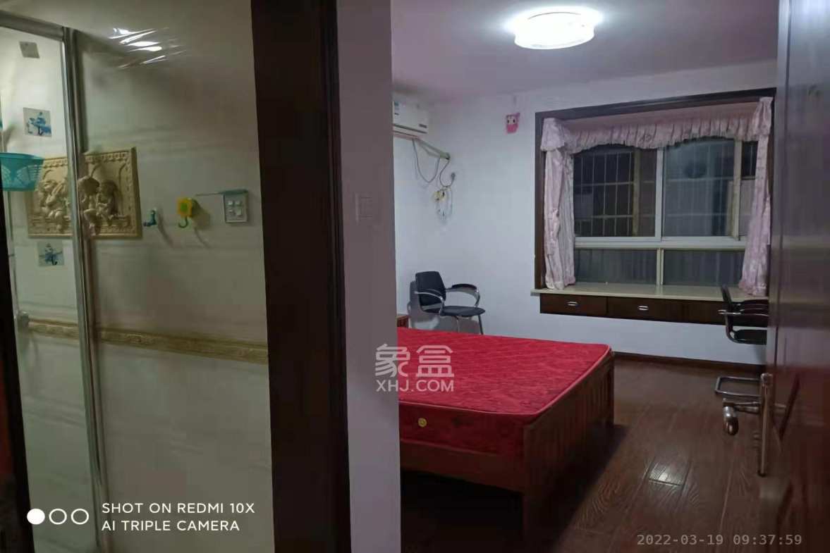 东方名都百草园  3室2厅2卫    2200.0元/月室内图