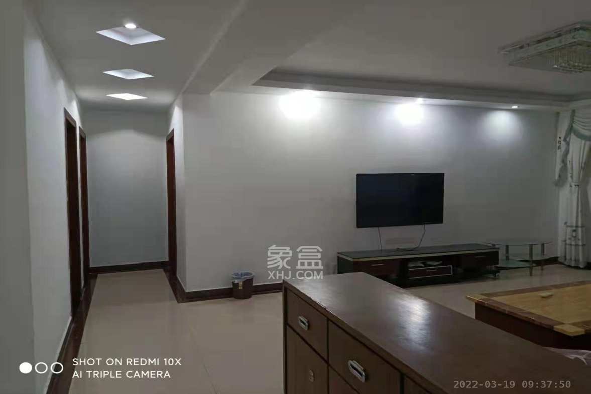 东方名都百草园  3室2厅2卫    2200.0元/月室内图