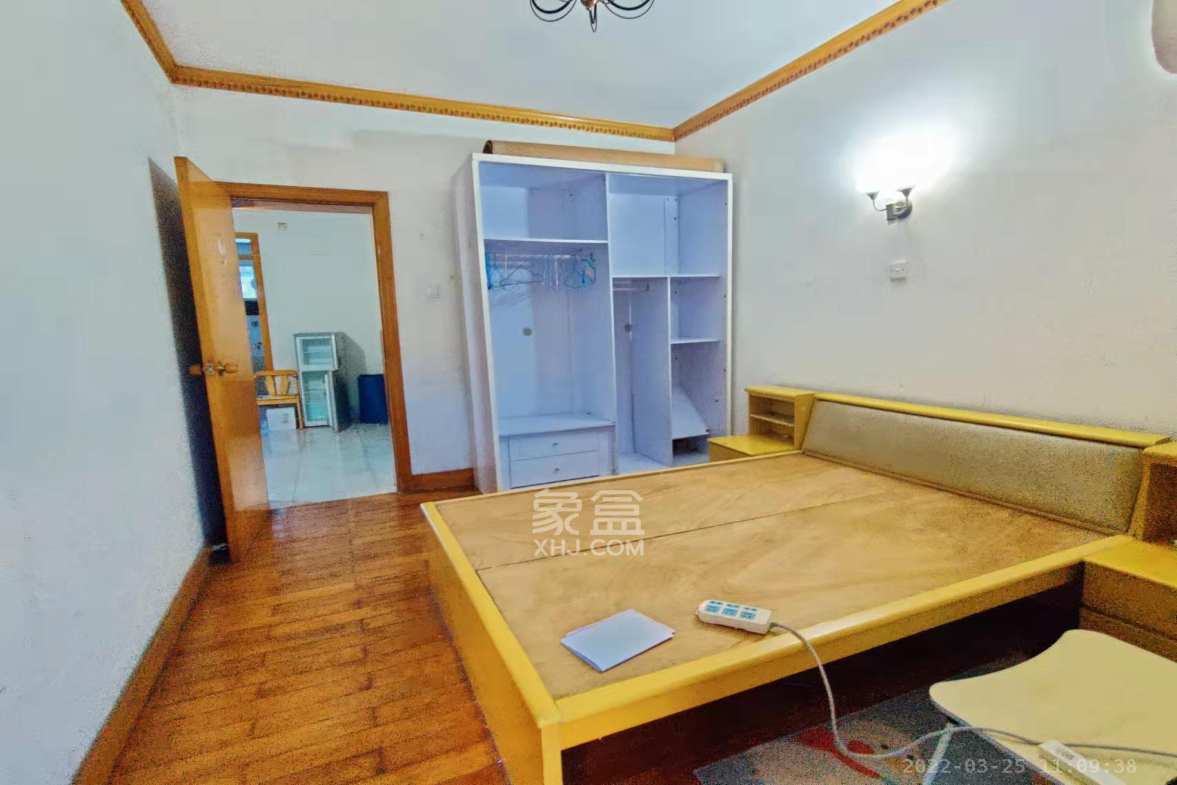 南园小区  2室2厅1卫   1600.00元/月室内图