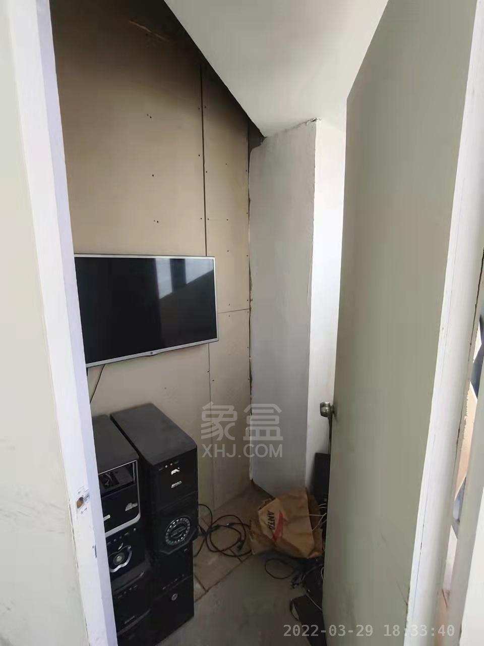 银泰财富广场  2室2厅1卫    1500.0元/月室内图1