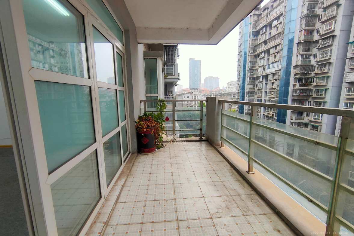 申奥美域  3室2厅1卫    3000.0元/月室内图