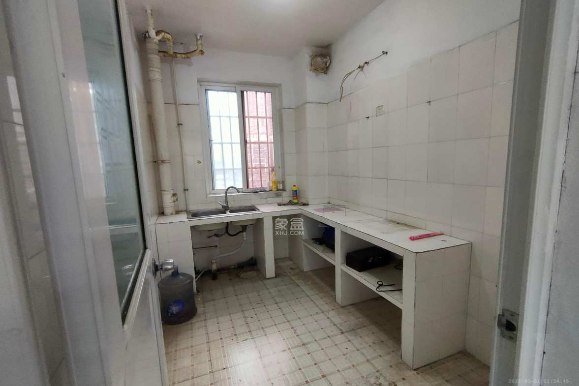 申奥美域  3室2厅1卫    3000.0元/月室内图