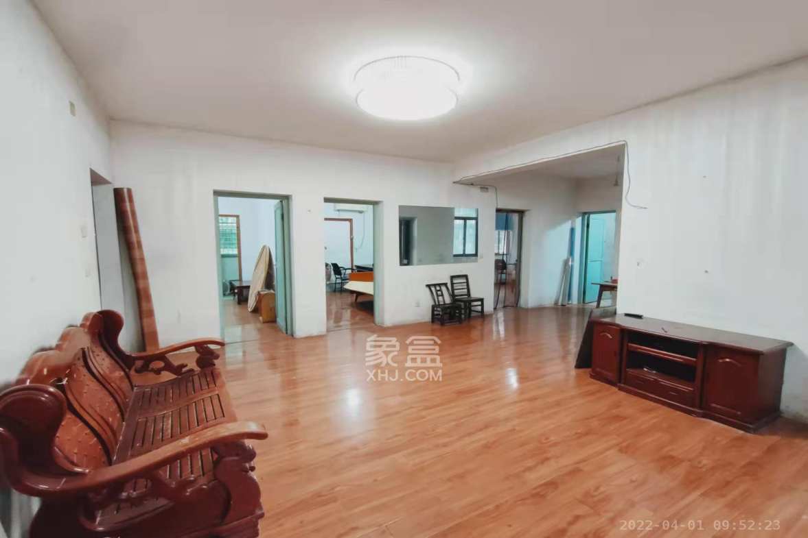 丰收花园住宅小区 3室2厅2卫 1500.0元/月 丰收花园住宅小区 3室2厅2卫 1500.0元/月室内图