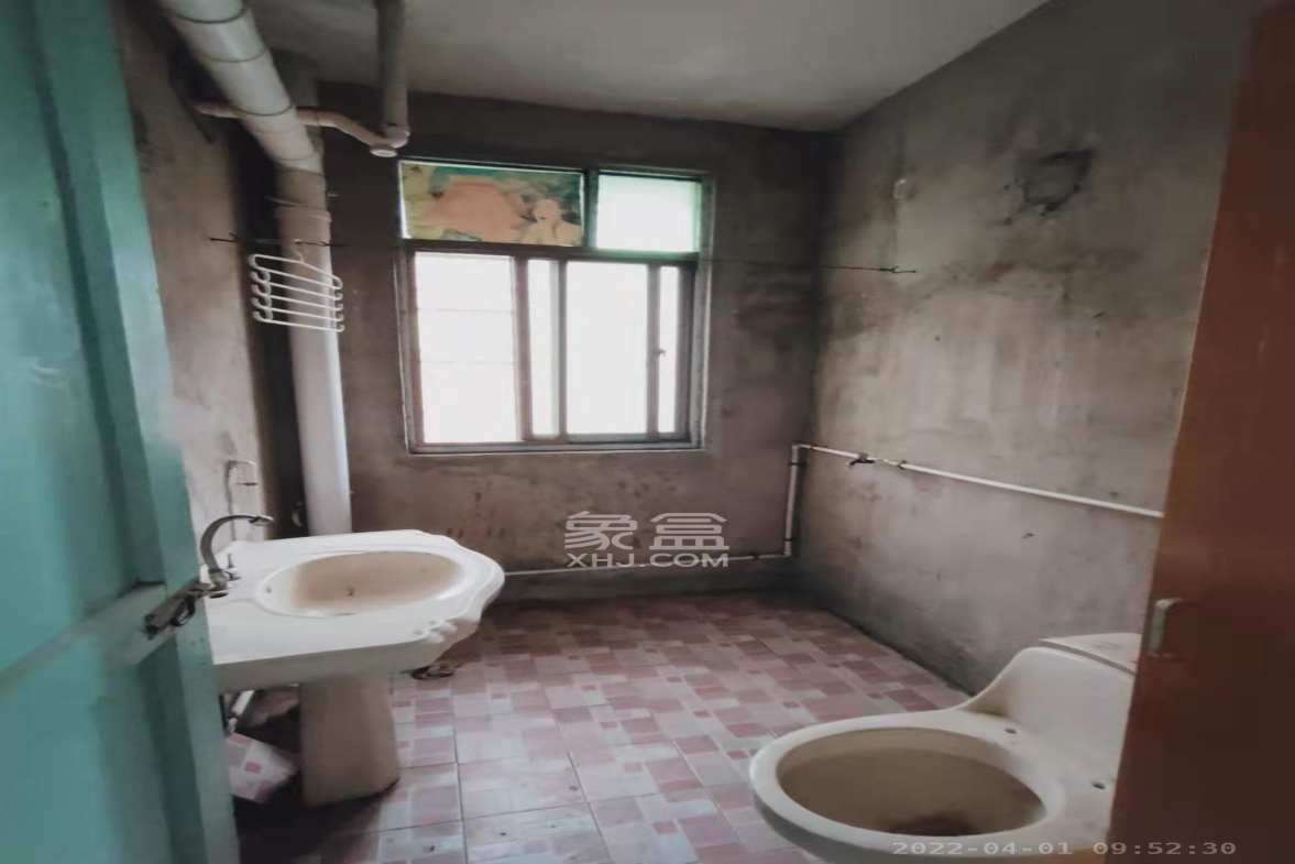 丰收花园住宅小区 3室2厅2卫 1500.0元/月 丰收花园住宅小区 3室2厅2卫 1500.0元/月室内图