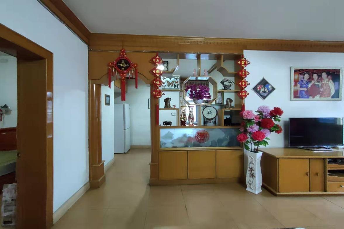 菊苑小区西区  3室2厅1卫    59.8万客厅