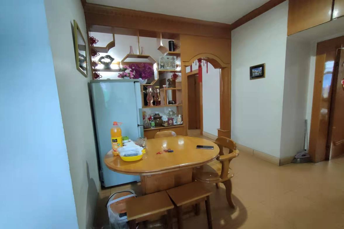 菊苑小区西区  3室2厅1卫    59.8万客厅