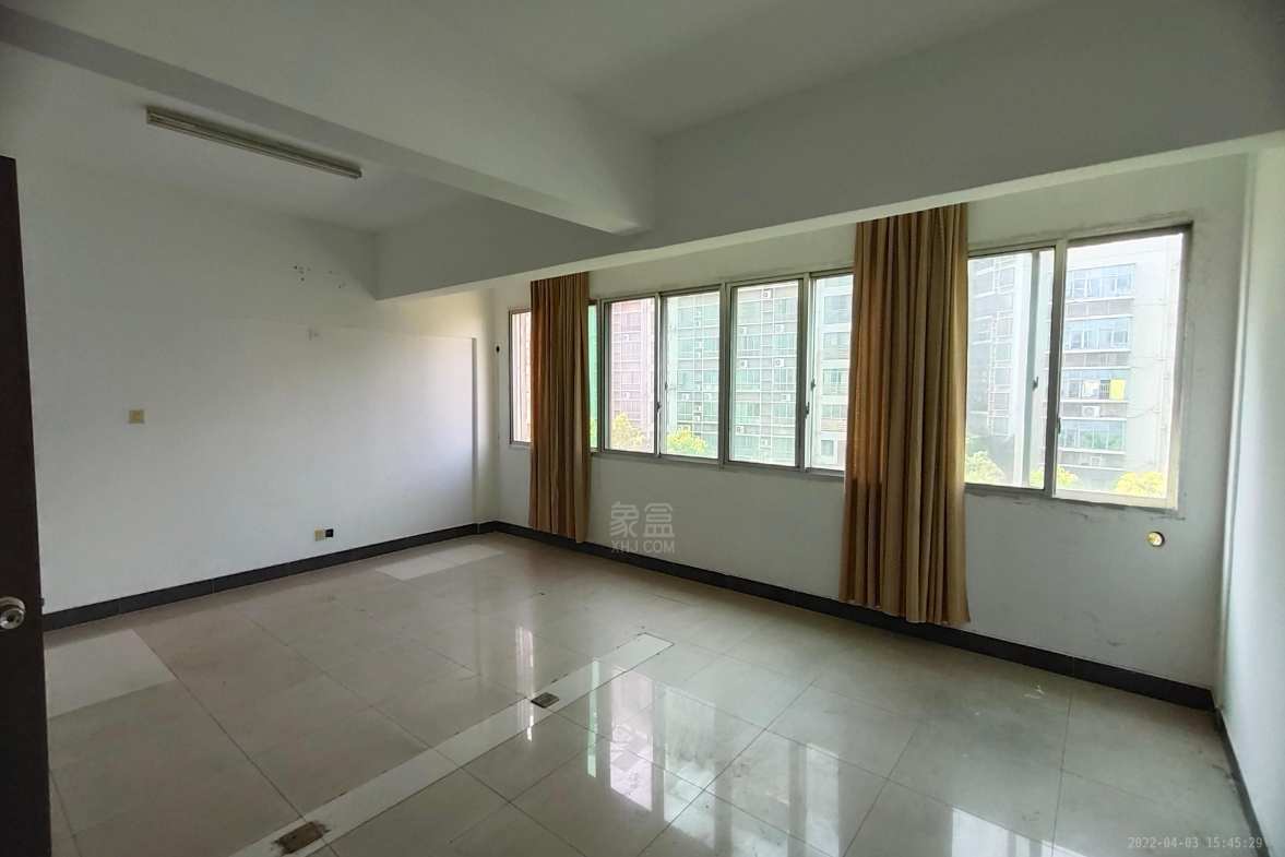 新荷家园 3室2厅2卫 2000.0元/月 新荷家园 3室2厅2卫 2000.0元/月室内图