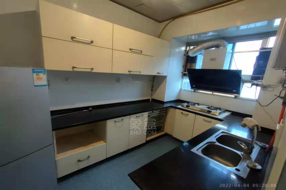 保利高尚小区  3室2厅2卫    2000.0元/月室内图