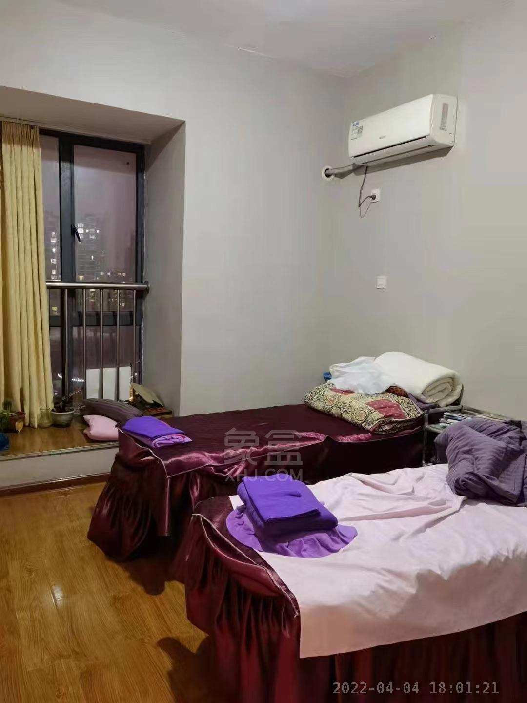 东方时代广场  3室2厅2卫   1800.00元/月室内图