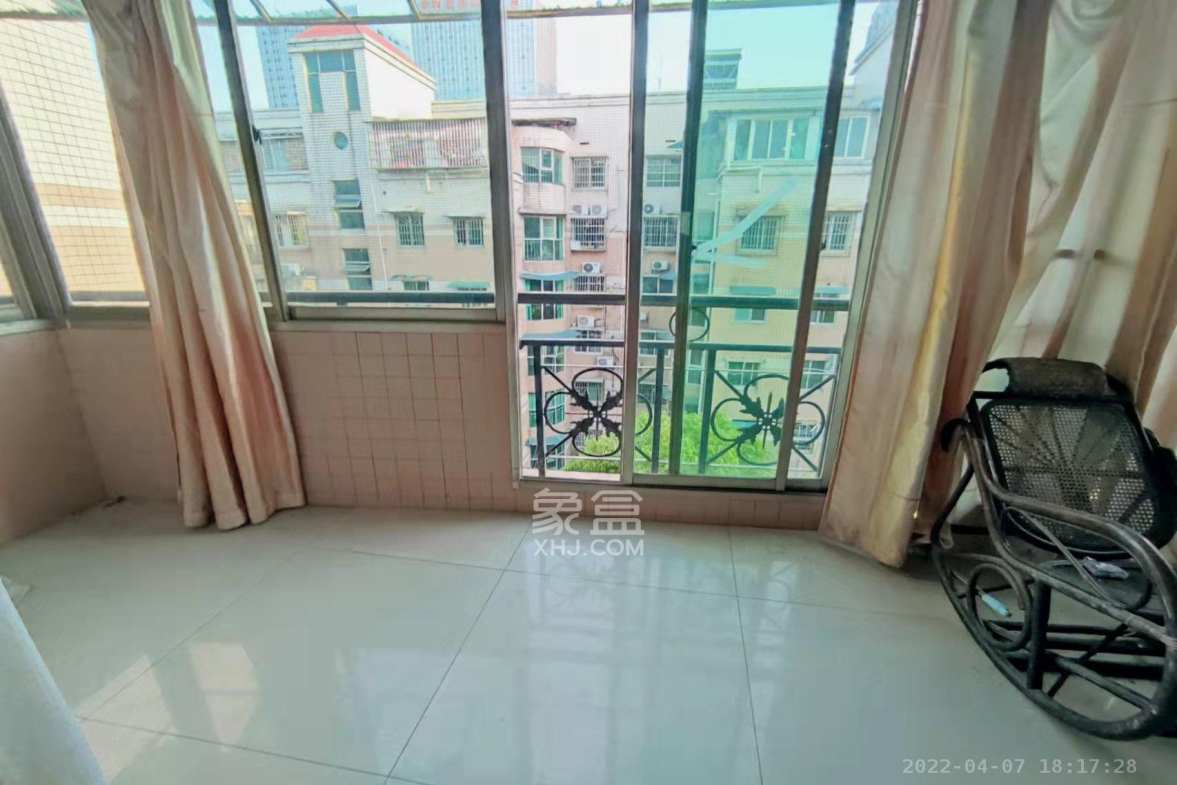 富湘园  3室2厅1卫    2600.0元/月室内图