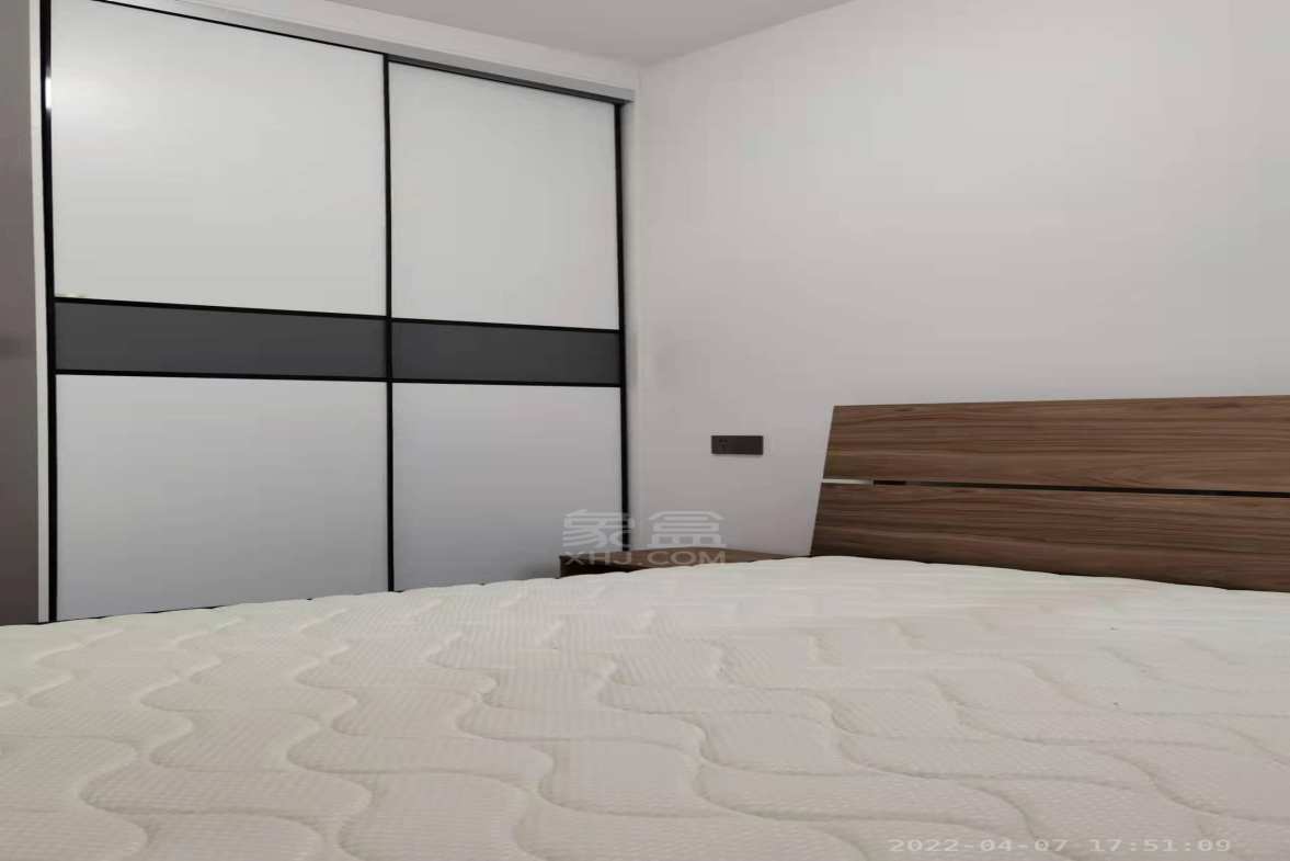 万丰上院左岸  3室2厅2卫   2300.00元/月户型图