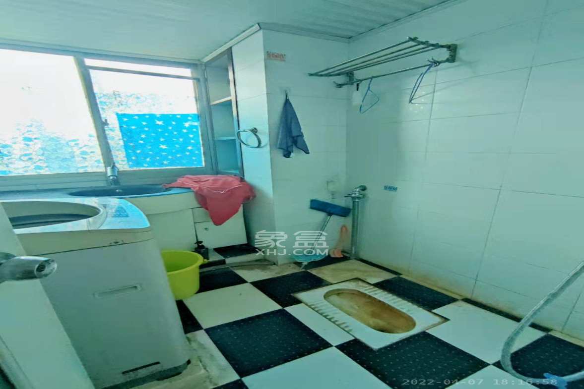 富湘园  3室2厅1卫    2600.0元/月室内图