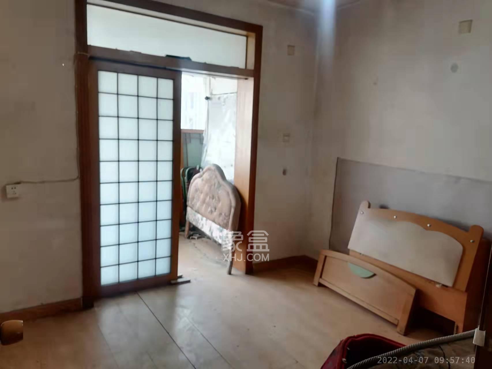 雅泰花园 3室1厅1卫 1600.0元/月