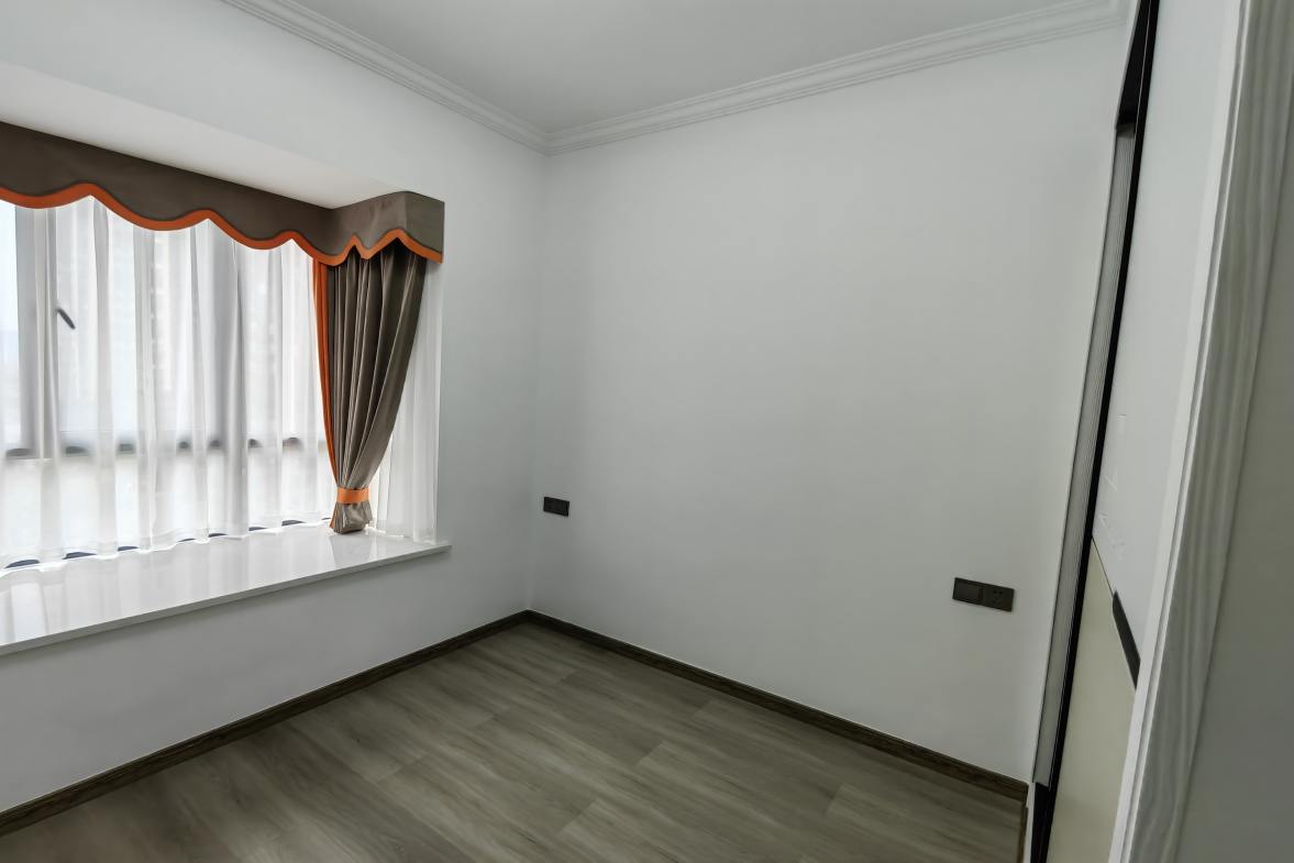 诚信书香苑  3室2厅2卫    79.8万客厅