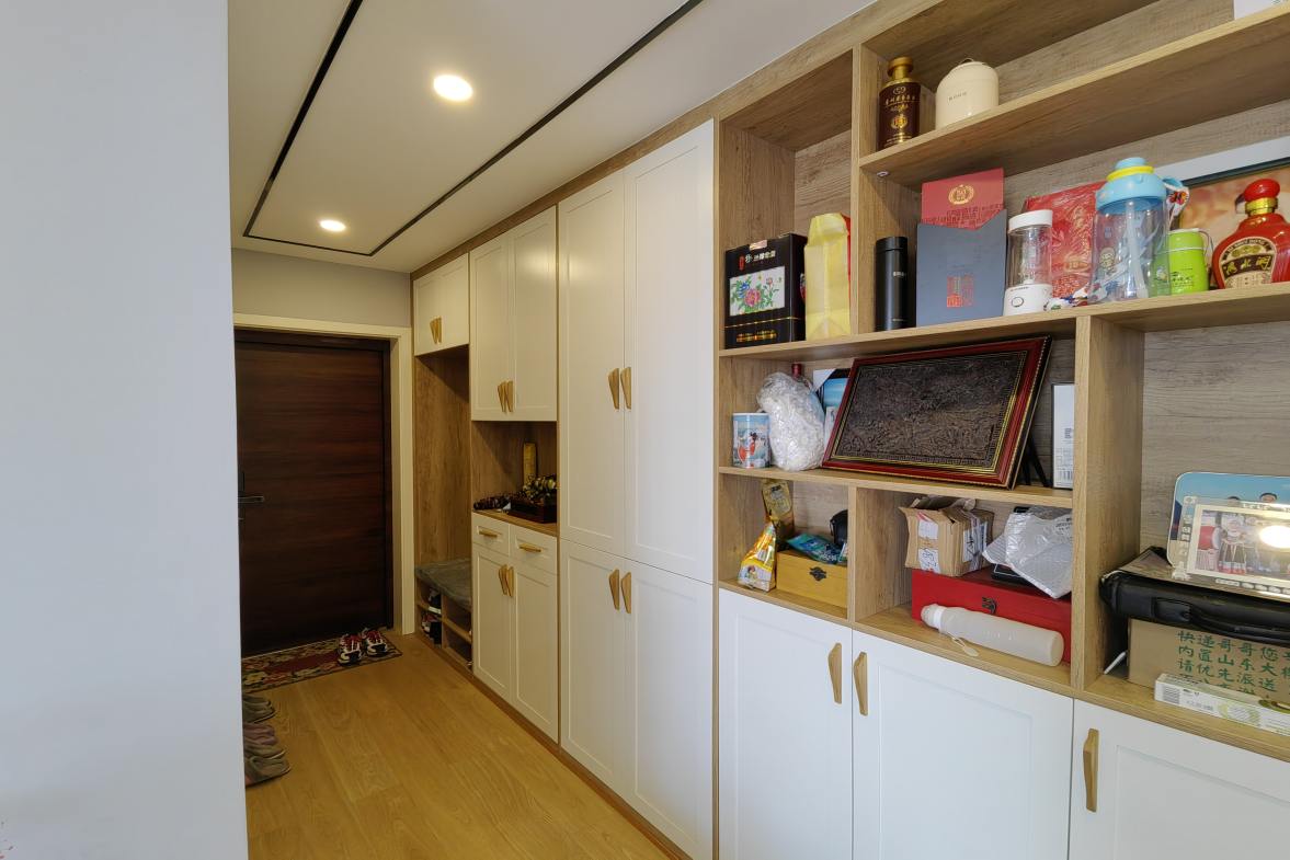 诚信书香苑  3室2厅2卫    95.0万 诚信书香苑  3室2厅2卫    95.0万客厅