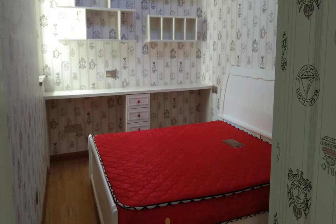 梓湖观邸  3室2厅1卫   2400.00元/月室内图