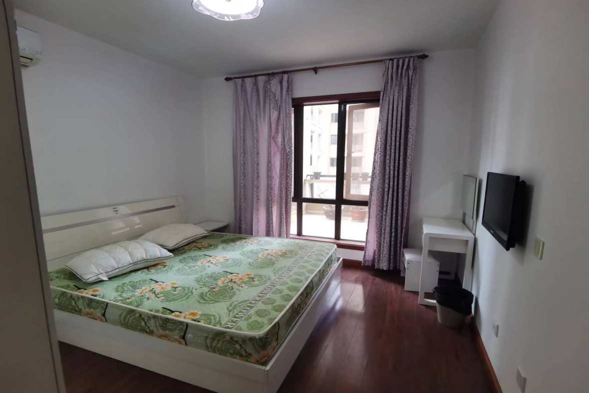 南湖国际4期  2室1厅1卫    2300.0元/月 南湖国际4期  2室1厅1卫    2300.0元/月室内图