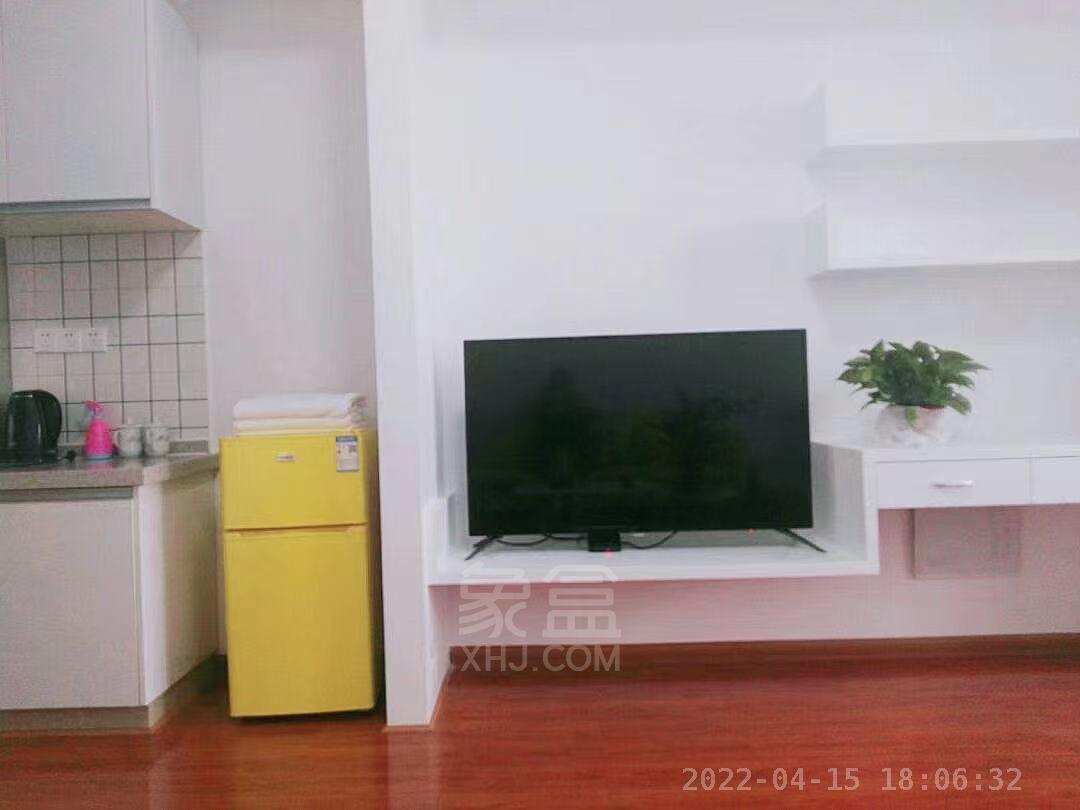 华晨御园  1室1厅1卫   1600.00元/月室内图1