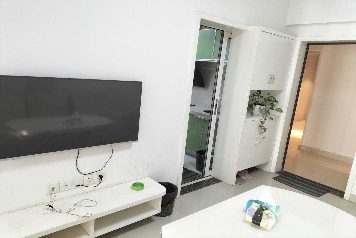 欢乐美寓 1室1厅1卫 1700.0元/月 欢乐美寓 1室1厅1卫 1700.0元/月室内图