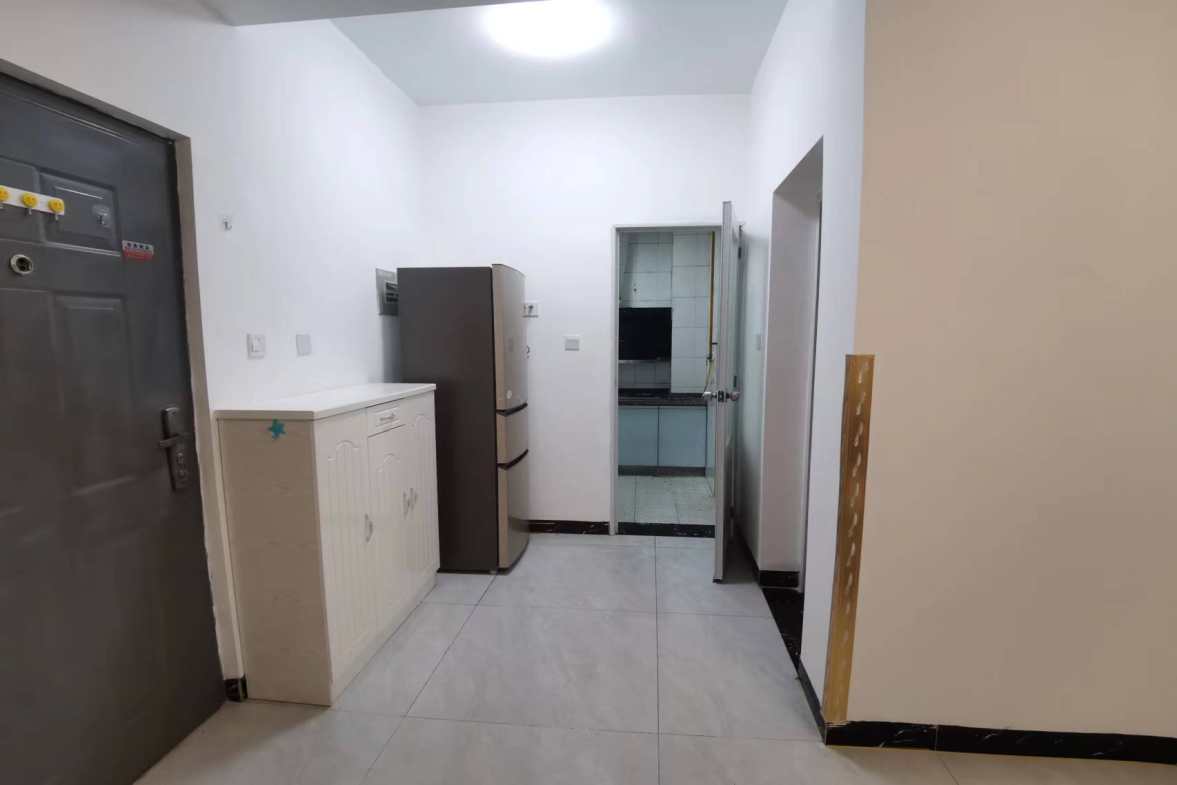 南湖锦苑 1室1厅1卫 1800.0元/月 南湖锦苑 1室1厅1卫 1800.0元/月室内图