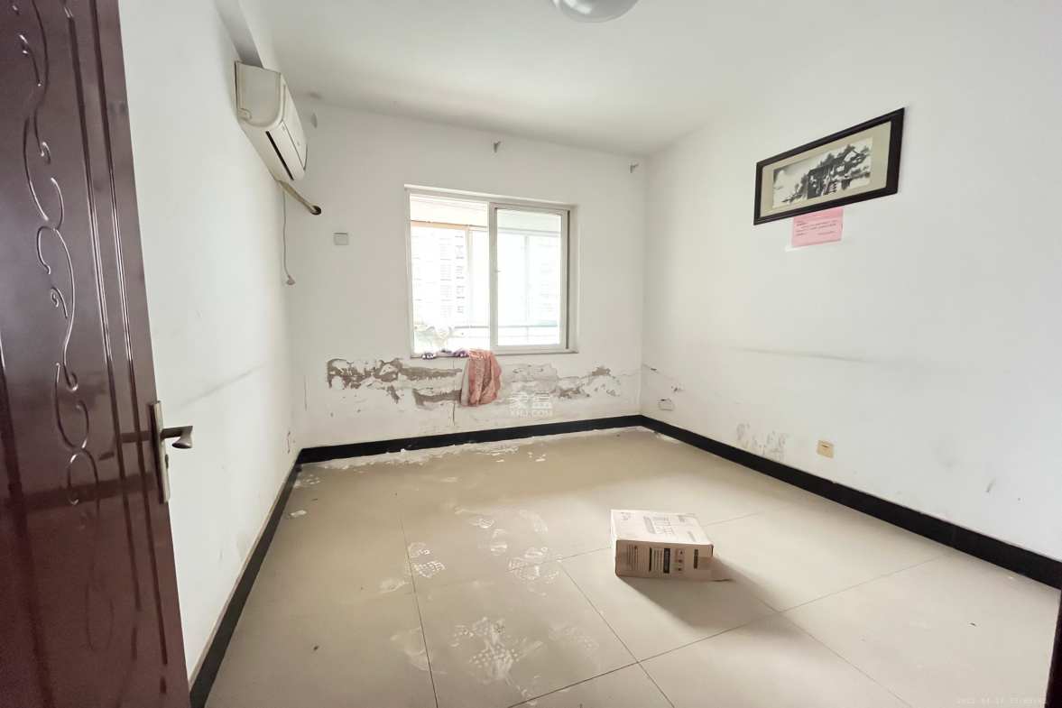 陶然居  4室2厅1卫    2500.0元/月室内图