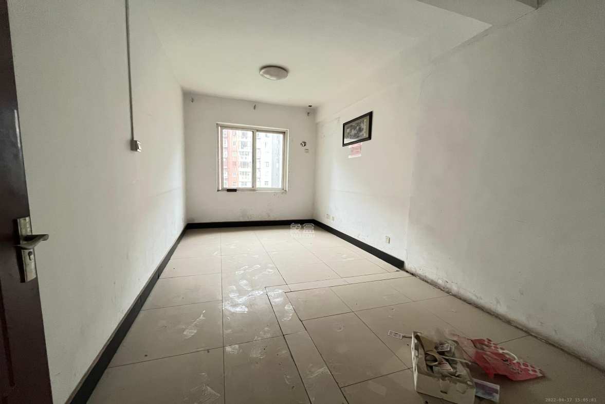 陶然居  4室2厅1卫    2500.0元/月室内图