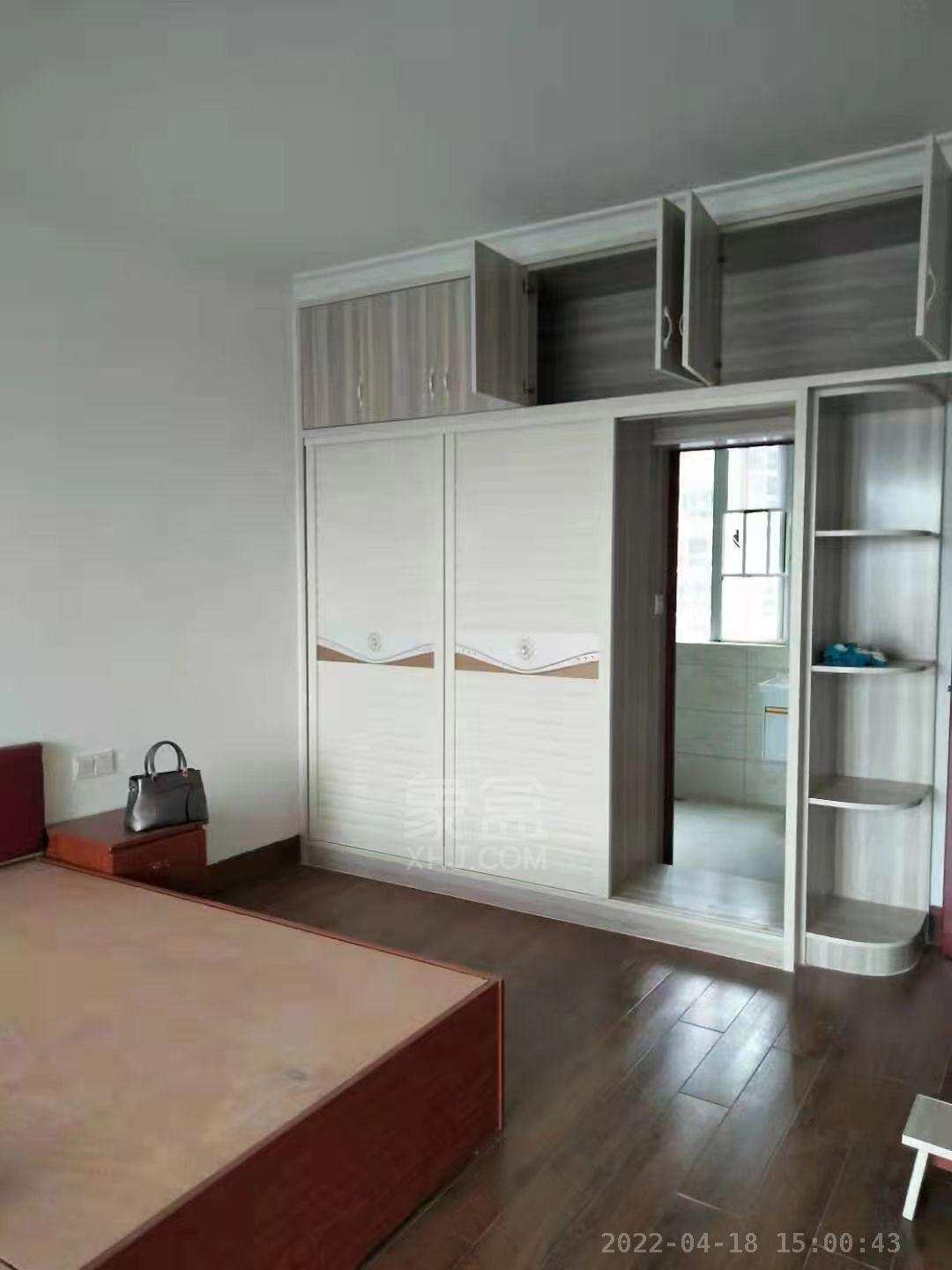 庐山一号  3室2厅1卫    2800.0元/月室内图