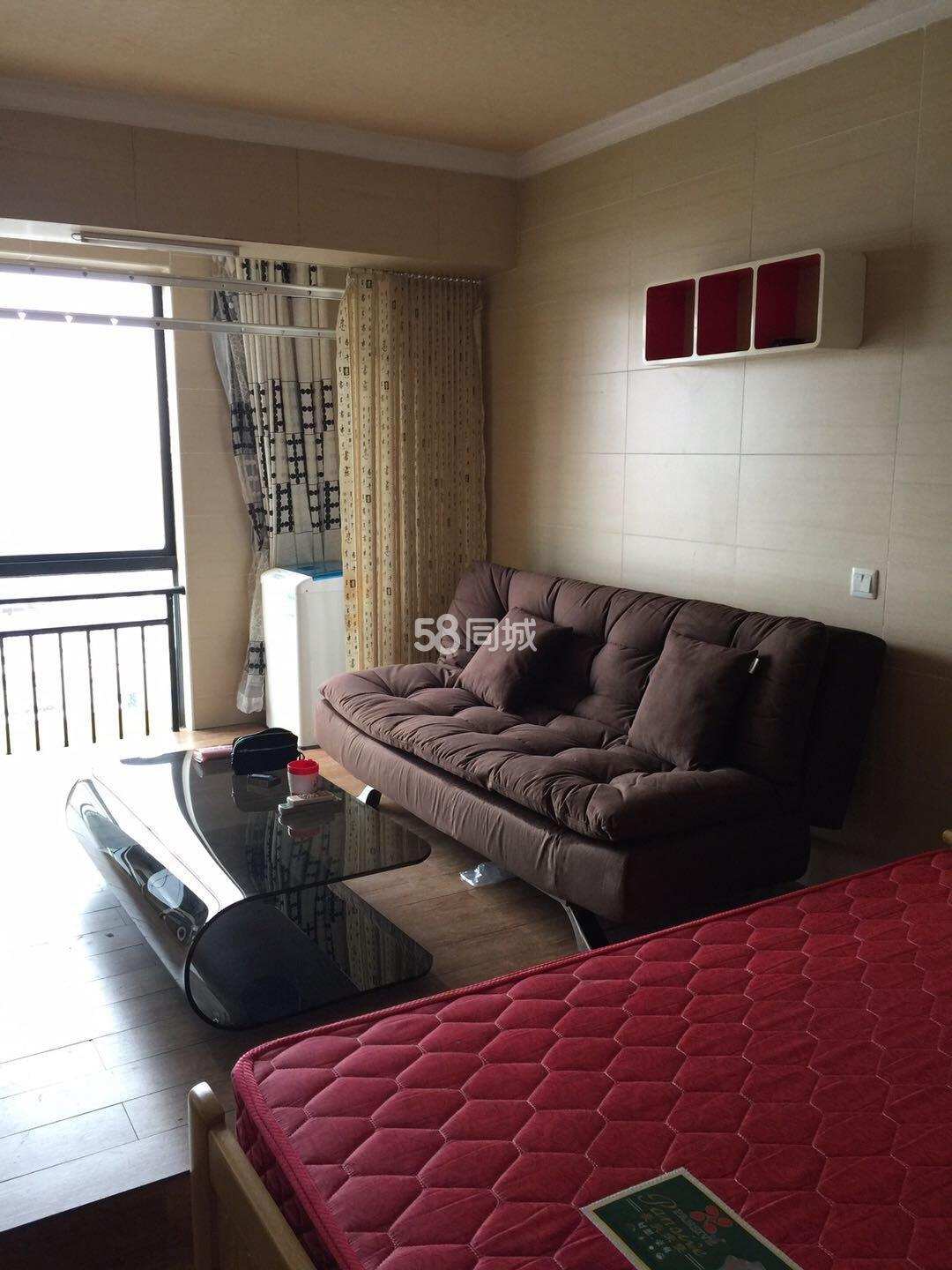 缤纷年华 1室1厅1卫 1300.0元/月 缤纷年华 1室1厅1卫 1300.0元/月室内图