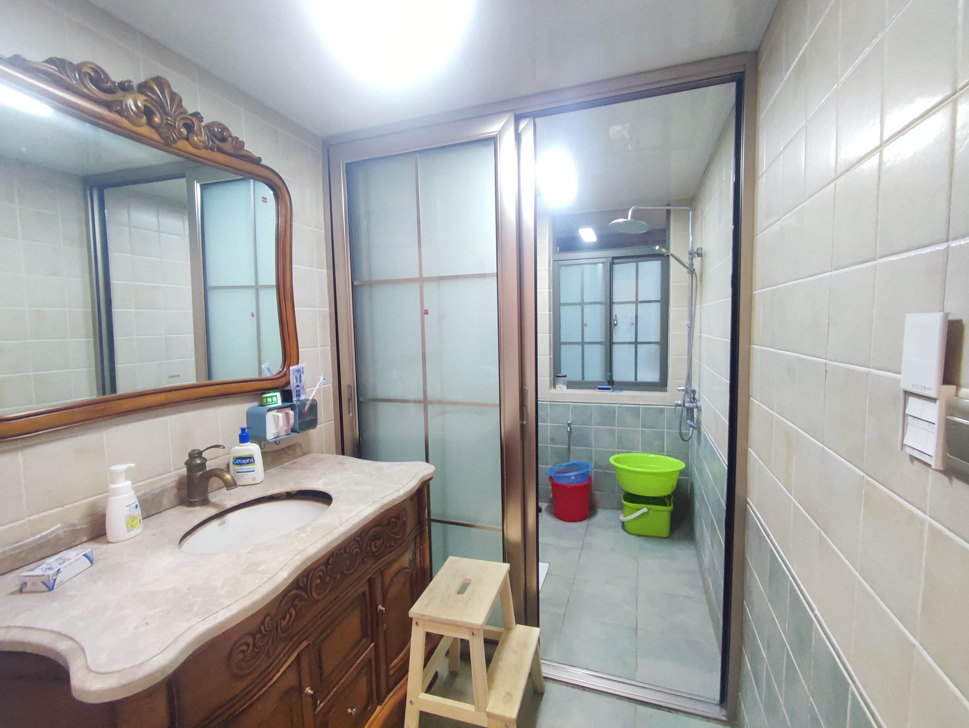 香江水岸新城  3室2厅2卫    110.0万