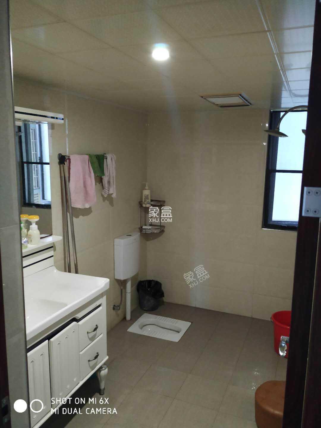 桂苑金山国际  3室2厅2卫   3000.00元/月室内图