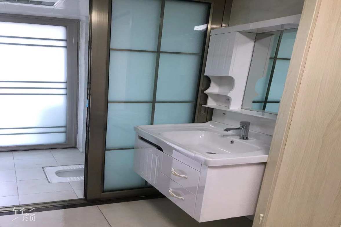 经泽新街坊 1室1厅1卫 1800.0元/月 经泽新街坊 1室1厅1卫 1800.0元/月室内图