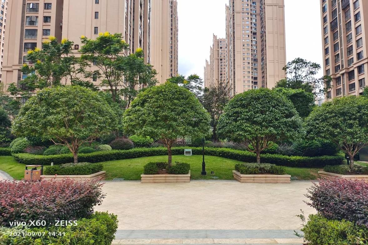 润和又一城 4室2厅2卫 2400.0元/月 润和又一城 4室2厅2卫 2400.0元/月小区图