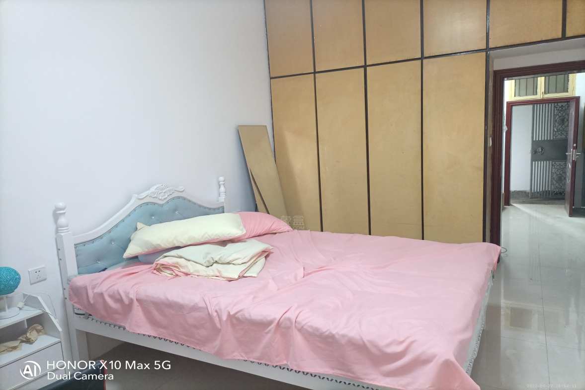 操坪社区  1室1厅1卫    1000.0元/月 操坪社区  1室1厅1卫    1000.0元/月室内图