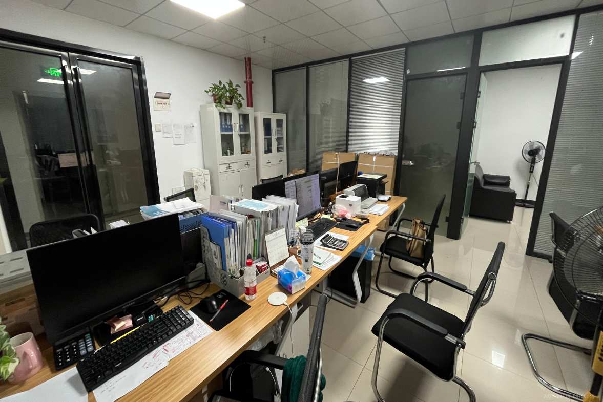 万泰国际  1室1厅1卫    7000.0元/月室内图
