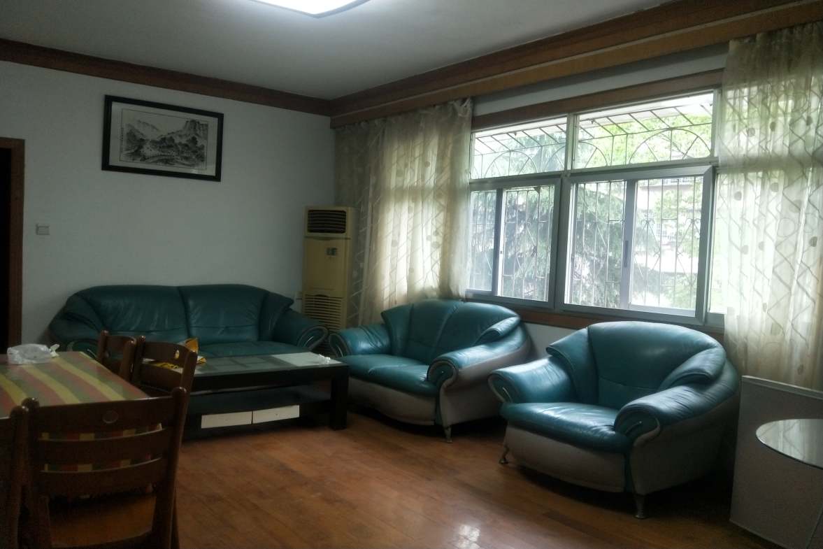 邮电新村  3室1厅2卫   1200.00元/月室内图